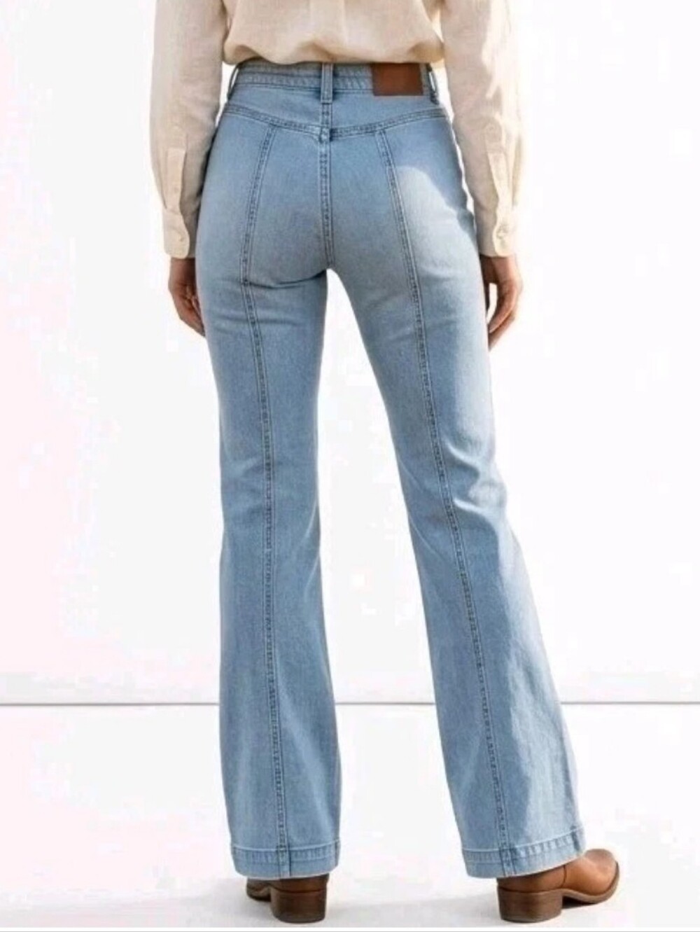 SHYANNE Flare Jeans 25x34 (Fits 25x32) Light Blue Mid Patch Pocket Western Boho